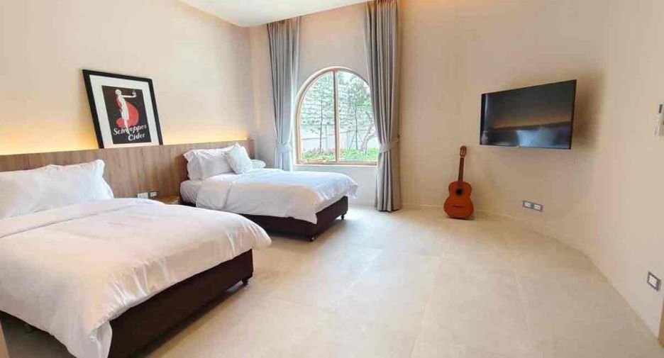 À louer et à vendre 4 chambres villa à Bang Lamung, Chonburi