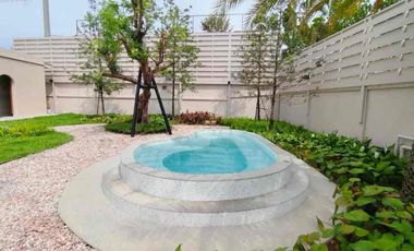 À louer et à vendre 4 chambres villa à Bang Lamung, Chonburi