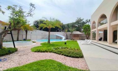 À louer et à vendre 4 chambres villa à Bang Lamung, Chonburi
