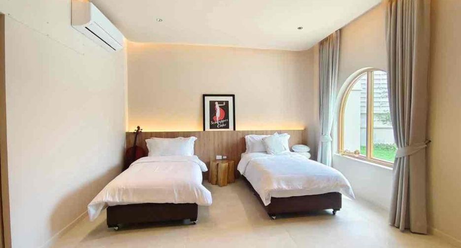 À louer et à vendre 4 chambres villa à Bang Lamung, Chonburi