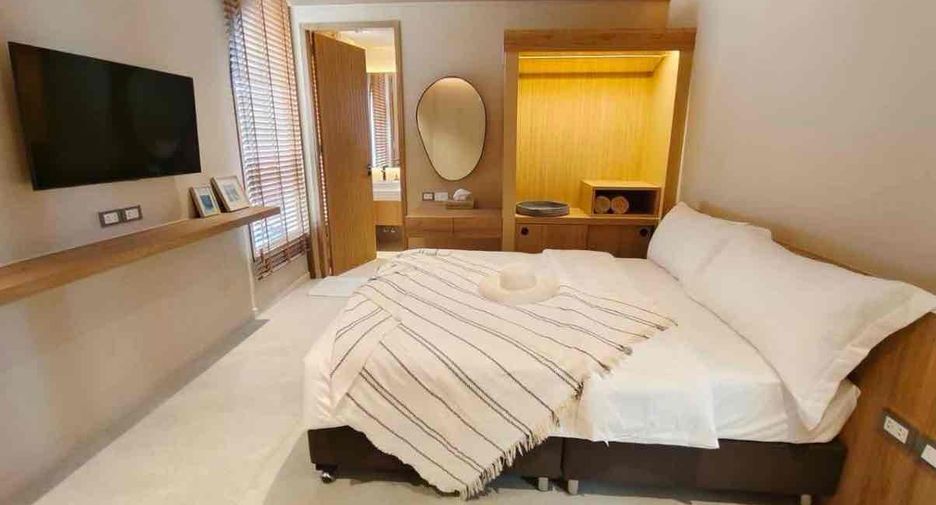 À louer et à vendre 4 chambres villa à Bang Lamung, Chonburi