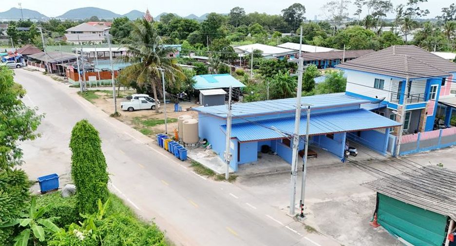 For sale 10 bedrooms retail Space in Si Racha, Chonburi