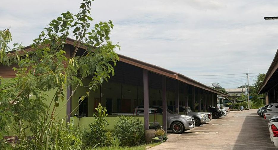 For sale 10 bedrooms retail Space in Si Racha, Chonburi