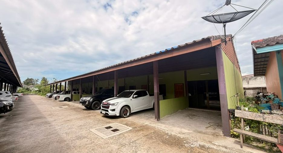 For sale 10 bedrooms retail Space in Si Racha, Chonburi