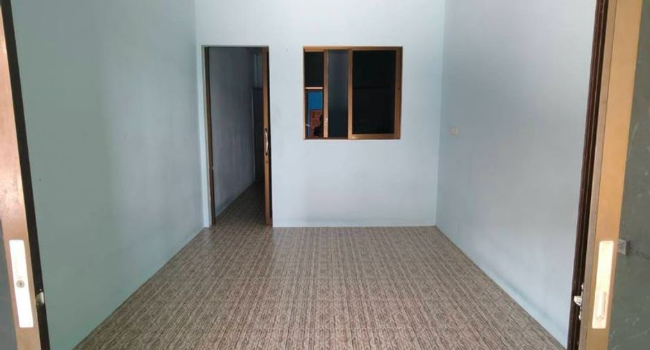 For sale 10 bedrooms retail Space in Si Racha, Chonburi