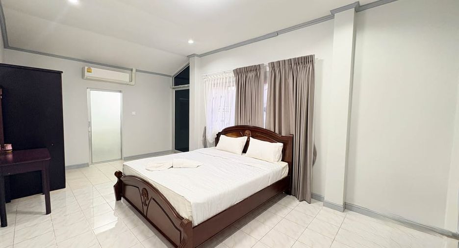 Casa en alquiler de 3 habitaciones en Jomtien, Pattaya