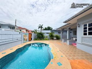 Casa en alquiler de 3 habitaciones en Bang Lamung, Chonburi