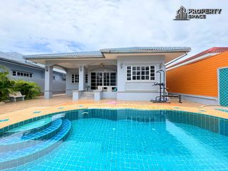 Casa en alquiler de 3 habitaciones en Bang Lamung, Chonburi