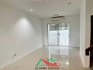 For sale 3 bedrooms townhouse in Bueng Kum, Bangkok