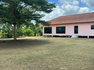出售 土地 在 Phanat Nikhom, Chon Buri
