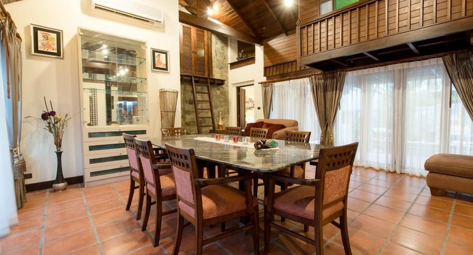 Villa en alquiler de 3 habitaciones en Bang Lamung, Chonburi