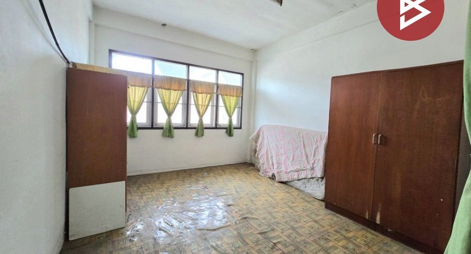 For sale 4 bedrooms retail Space in Chom Thong, Bangkok