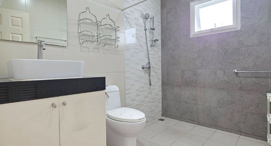 Продажа 3 спальни дом в Банг Ламунг, Чонбури