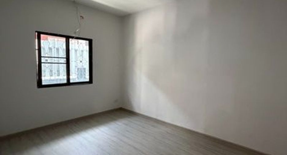 For rent 3 bedrooms villa in Bang Lamung, Chonburi