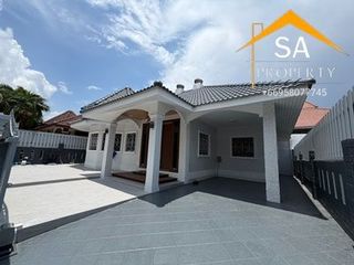 Villa en alquiler de 3 habitaciones en Bang Lamung, Chonburi