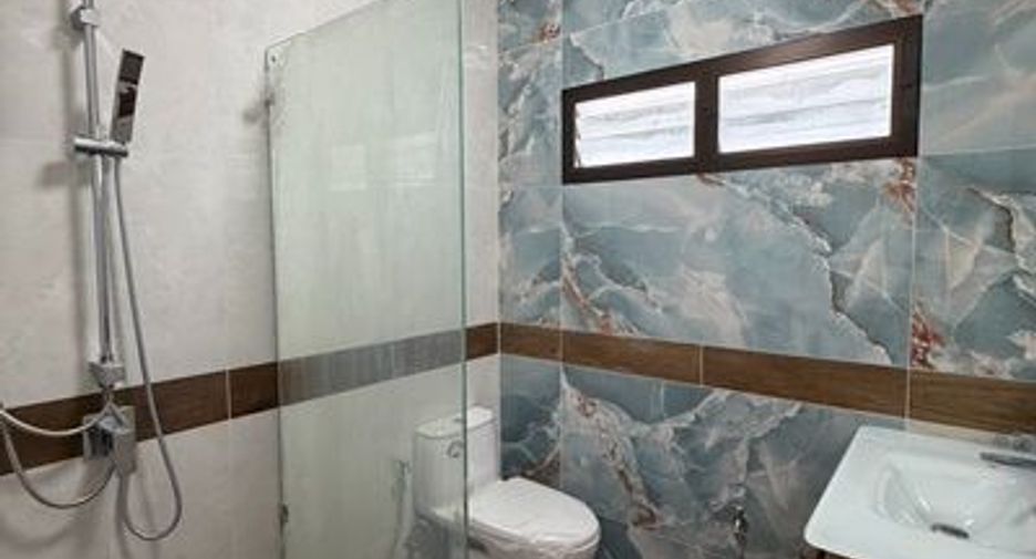 For rent 3 bedrooms villa in Bang Lamung, Chonburi