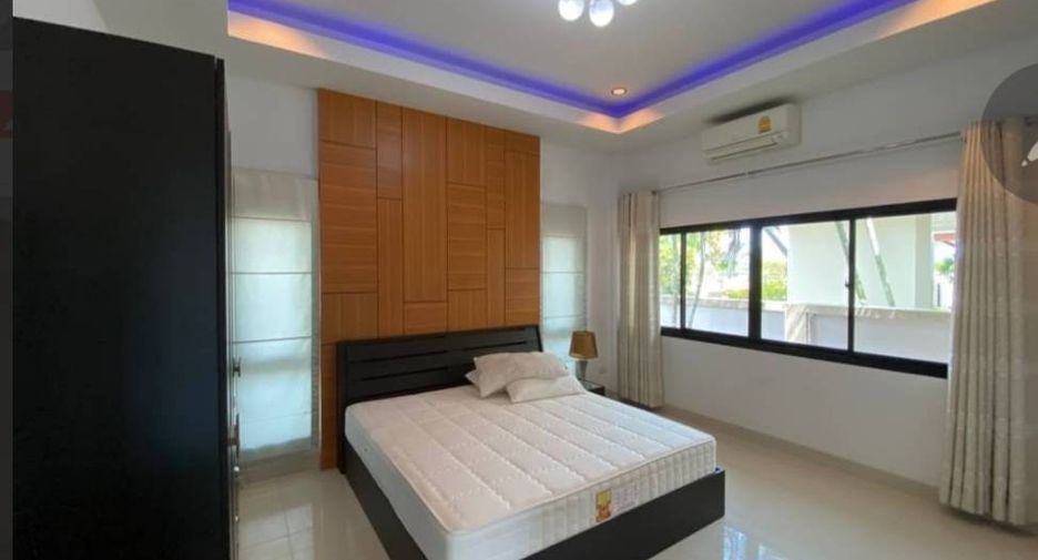 For rent 4 bedrooms villa in Huay Yai, Pattaya