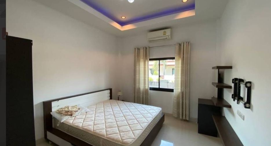 For rent 4 bedrooms villa in Huay Yai, Pattaya