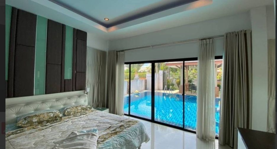 For rent 4 bedrooms villa in Huay Yai, Pattaya