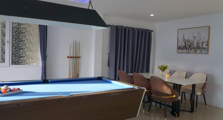 À louer et à vendre 4 chambres villa à Bang Lamung, Chonburi