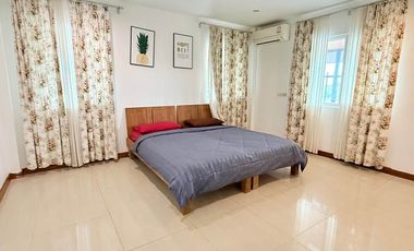 À louer et à vendre 4 chambres villa à Bang Lamung, Chonburi