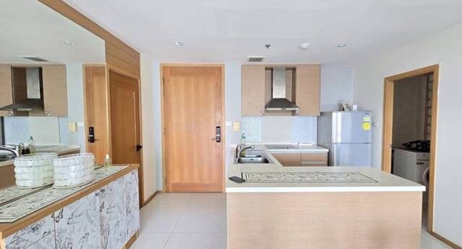 Condo en alquiler de 2 habitaciones en Sathon, Bangkok