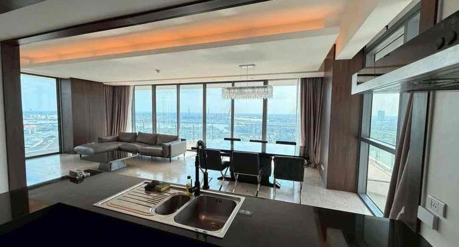 For sale 3 bedrooms condo in Yan Nawa, Bangkok