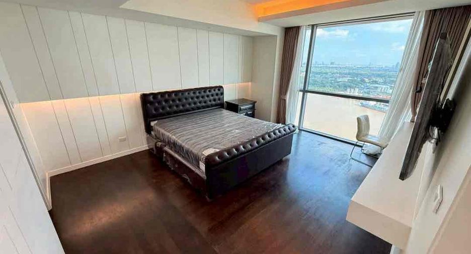 For sale 3 bedrooms condo in Yan Nawa, Bangkok