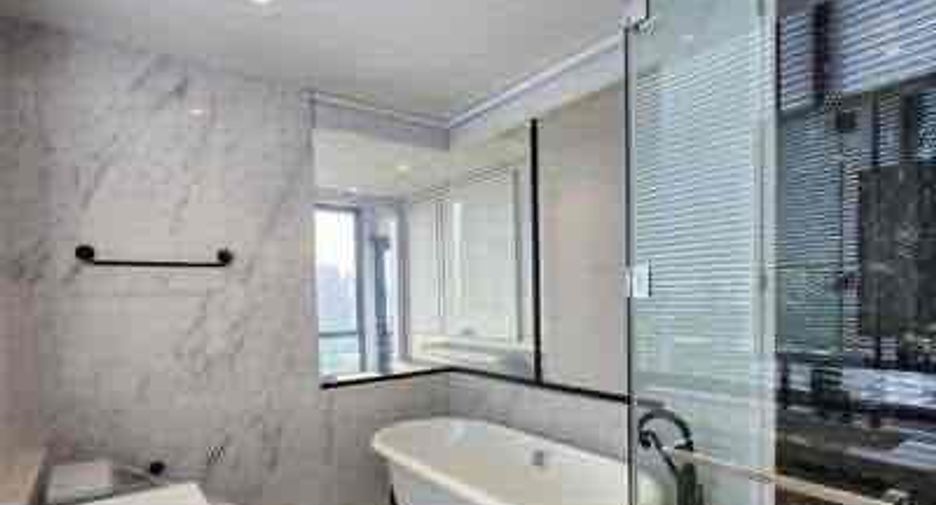 For sale 3 ベッドルーム condo in Pathum Wan, Bangkok