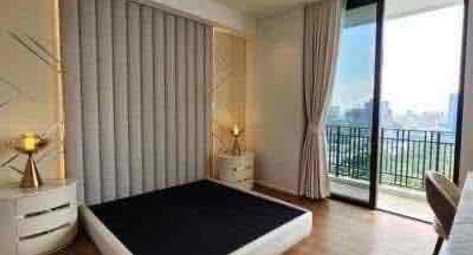 For sale 3 ベッドルーム condo in Pathum Wan, Bangkok