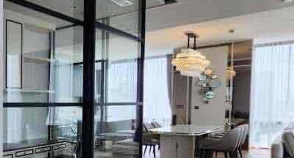 For sale 3 ベッドルーム condo in Pathum Wan, Bangkok