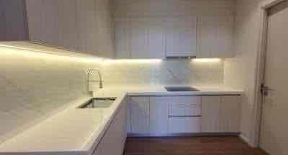 For sale 3 ベッドルーム condo in Pathum Wan, Bangkok
