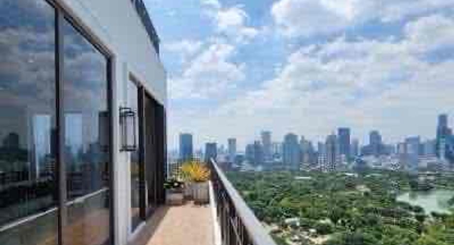 For sale 3 ベッドルーム condo in Pathum Wan, Bangkok