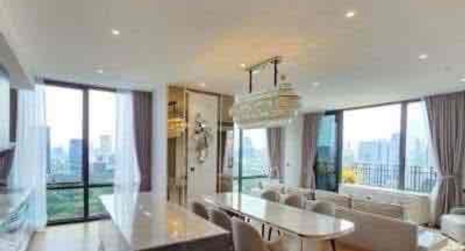 For sale 3 ベッドルーム condo in Pathum Wan, Bangkok