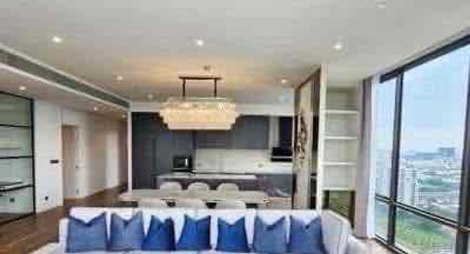 For sale 3 ベッドルーム condo in Pathum Wan, Bangkok