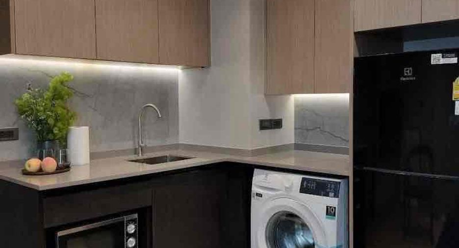 For sale 154 bedrooms serviced apartment in Khlong Toei, Bangkok