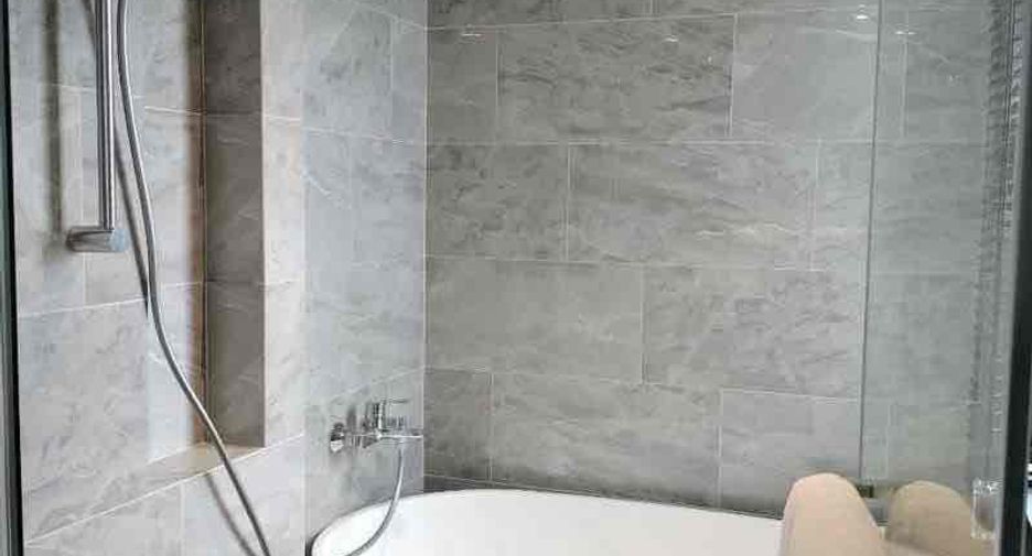 For sale 154 bedrooms serviced apartment in Khlong Toei, Bangkok
