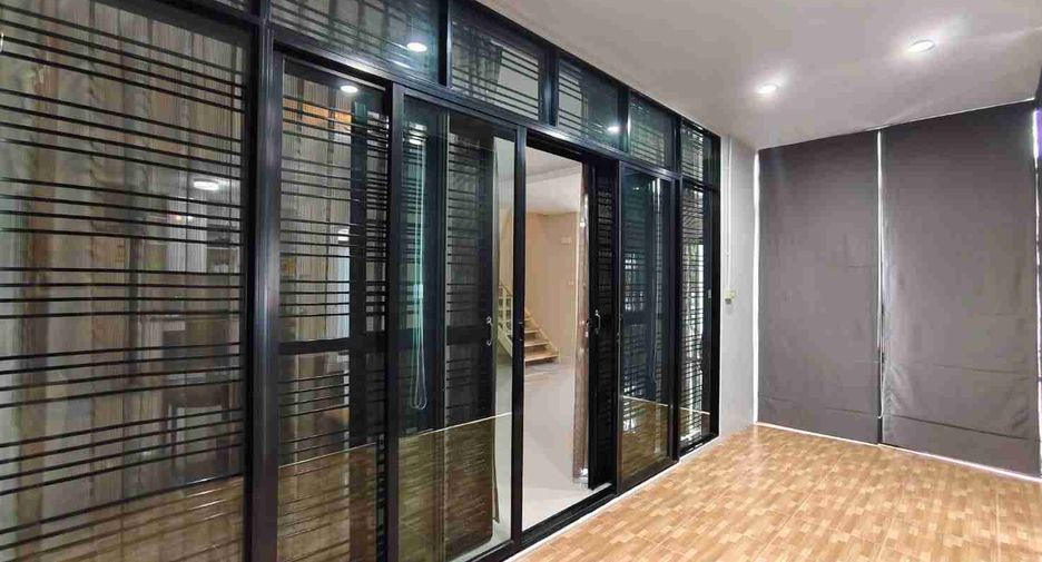 À vendre 3 chambres maison à Bang Phli, Samut Prakan