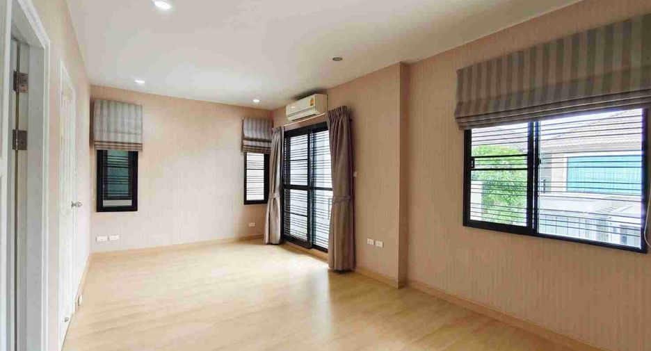 À vendre 3 chambres maison à Bang Phli, Samut Prakan