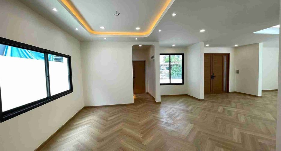 À vendre 3 chambres maison à Wang Thonglang, Bangkok