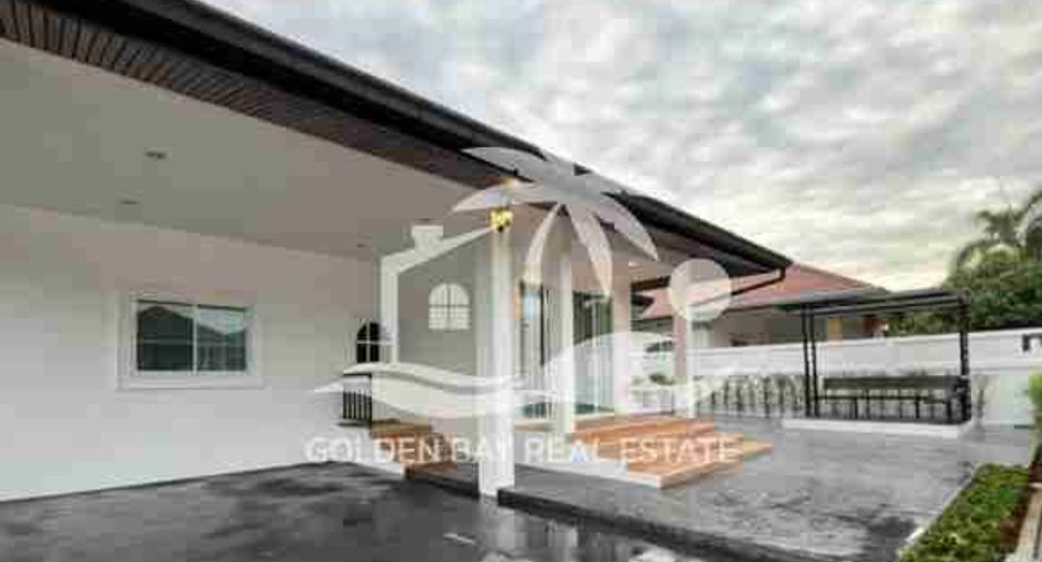 Haus zur Miete mit 4 Zimmer in Bang Lamung, Chonburi