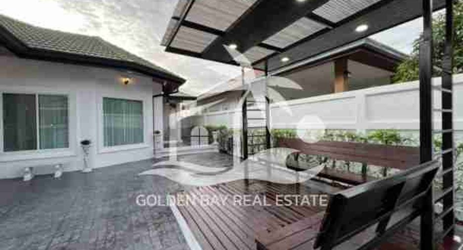 Haus zur Miete mit 4 Zimmer in Bang Lamung, Chonburi