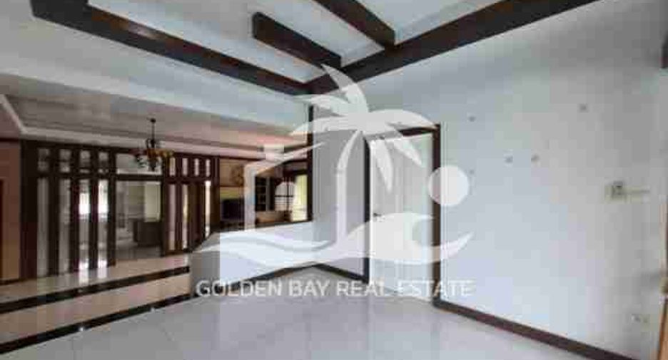 For rent 4 bedrooms house in Huay Yai, Pattaya