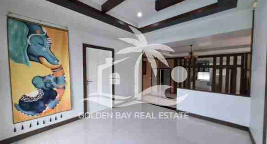 For rent 4 bedrooms house in Huay Yai, Pattaya