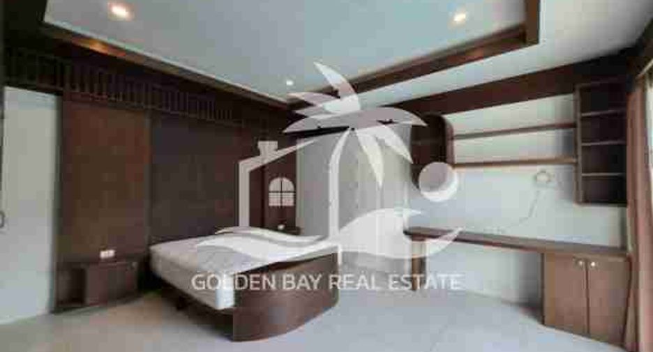 For rent 4 bedrooms house in Huay Yai, Pattaya