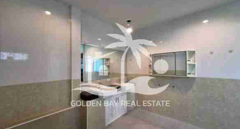 For rent 4 bedrooms house in Huay Yai, Pattaya