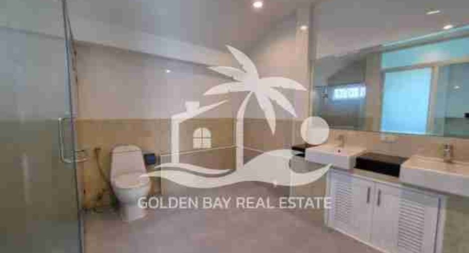 For rent 4 bedrooms house in Huay Yai, Pattaya