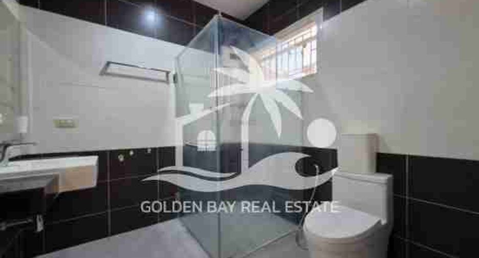 For rent 4 bedrooms house in Huay Yai, Pattaya