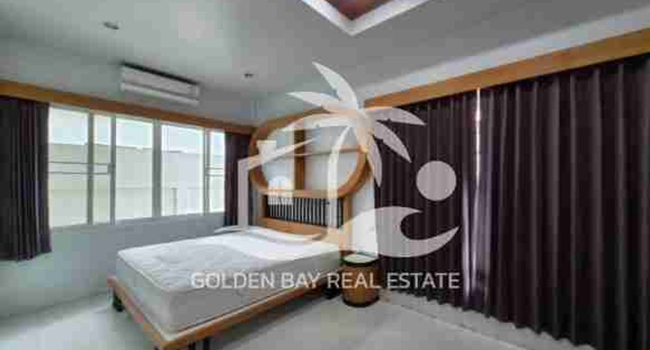 For rent 4 bedrooms house in Huay Yai, Pattaya