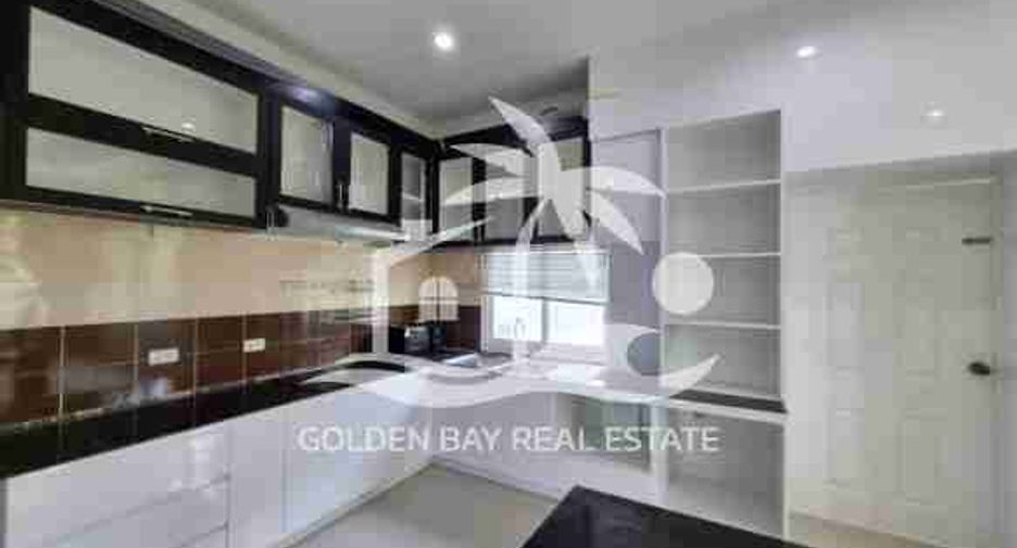 For rent 4 bedrooms house in Huay Yai, Pattaya
